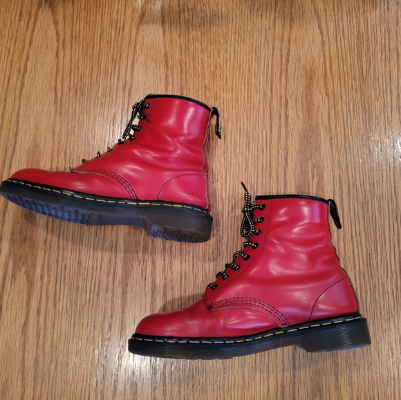 Made in England Doc Marten boots - Picture 5 of 9